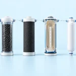 Les cinq étapes de filtration d'un osmoseur : préfiltre, charbon actif, membrane et post-filtre